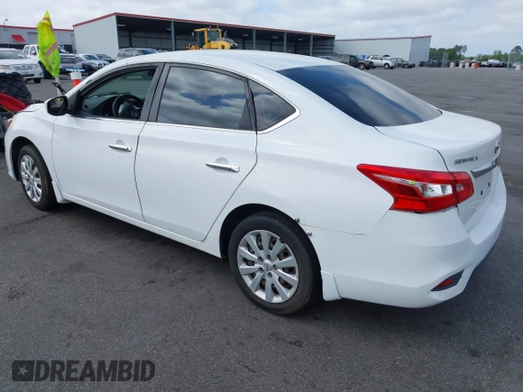2016 Nissan Sentra SR with VIN 3N1AB7AP7GY333852, listed as a IAAI auction lot 41963952 with 136,110 mi miles and . Bid and sale history available at DreamBid. Image 3.