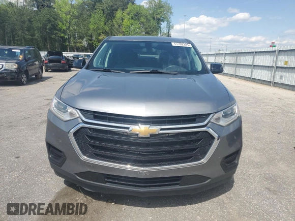 2019 Chevrolet Traverse LS z VIN 1GNERFKW4KJ194696, wystawiony jako Copart lot #51702385 z przebiegiem 129 453 mil mil oraz Szkoda całkowita • Salvage title. Historia ofert i sprzedaży dostępna na DreamBid. Obrazek 5.