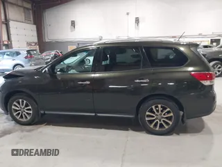 2016 Nissan Pathfinder Platinum with VIN 5N1AR2MM1GC601909, listed as a IAAI auction lot 42114650 with 151,423 mi miles. Bid and sale history available at carsss.com. Image 14.