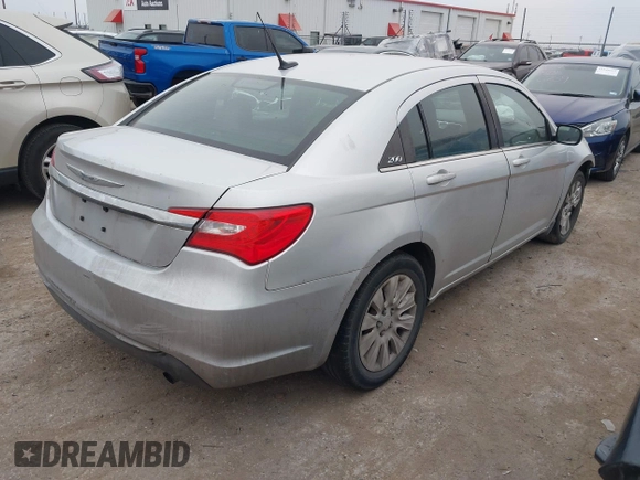 2011 Chrysler 200 LX with VIN 1C3BC4FB3BN522499, listed as a IAAI auction lot 41525816 with 187,610 mi miles. Bid and sale history available at carsss.com. Image 4.