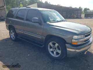 2002 Chevrolet Tahoe LT with VIN 1GNEC13Z92R273473, listed as a IAAI auction lot 41841071 with 290,007 mi miles. Bid and sale history available at carsss.com. Image 1.