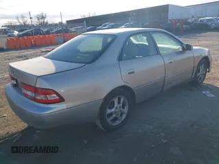2001 Lexus ES 300 with VIN JT8BF28G610307385, listed as a IAAI auction lot 41383052 with 191,419 mi miles and . Bid and sale history available at DreamBid. Image 4.
