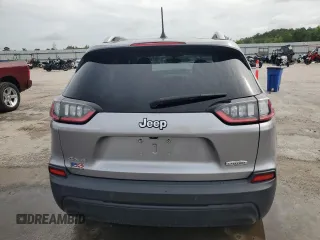 2019 Jeep Cherokee Latitude Plus with VIN 1C4PJMLB2KD260704, listed as a Copart auction lot 60077625 with 82,105 mi miles and Salvage title. Bid and sale history available at DreamBid. Image 6.