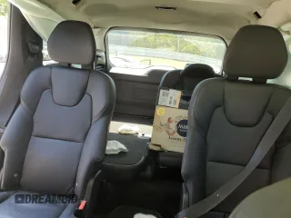 2022 Volvo XC90 Momentum z VIN YV4A221K8N1830007, wystawiony jako Copart lot #53512435 z przebiegiem 39 021 mil mil oraz Szkoda całkowita • Salvage title. Historia ofert i sprzedaży dostępna na DreamBid. Obrazek 10.