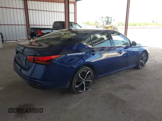 2023 Nissan Altima SR z VIN 1N4BL4CV3PN367086, wystawiony jako IAAI lot #42377083 z przebiegiem 52 417 mil mil oraz . Historia ofert i sprzedaży dostępna na DreamBid. Obrazek 4.