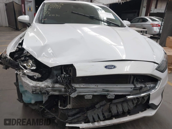 2020 Ford Fusion SE with VIN 3FA6P0H70LR155777, listed as a IAAI auction lot 41719123 with 61,531 mi miles. Bid and sale history available at carsss.com. Image 6.