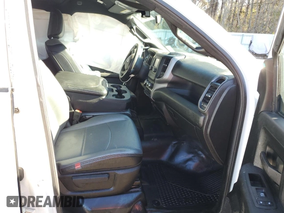 2022 Ram 2500 Tradesman with VIN 3C6UR4HJ0NG400193, listed as a Copart auction lot 82649754 with 14,685 mi miles and Salvage title. Bid and sale history available at DreamBid. Image 7.