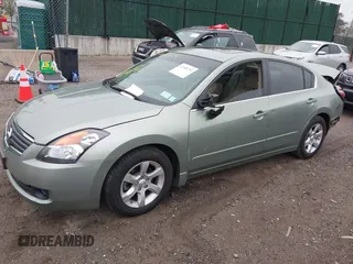 2008 Nissan Altima 2.5 SL with VIN 1N4AL21E38N420437, listed as a IAAI auction lot 42085754 with 80,912 mi miles. Bid and sale history available at carsss.com. Image 2.