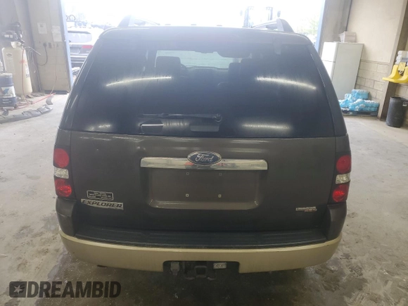 2006 Ford Explorer Eddie Bauer z VIN 1FMEU64E36ZA26238, wystawiony jako Copart lot #52496495 z przebiegiem 259 803 mil mil oraz Szkoda całkowita • Salvage title. Historia ofert i sprzedaży dostępna na DreamBid. Obrazek 6.