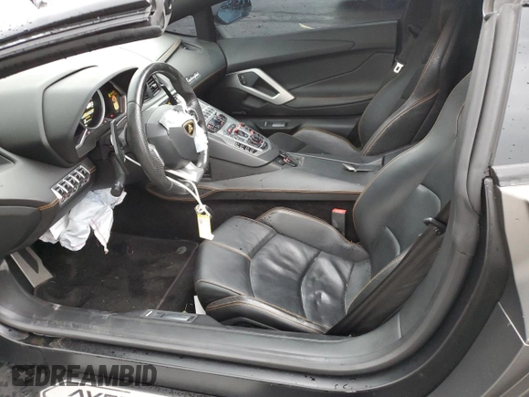 2014 Lamborghini Aventador z VIN ZHWUR1ZD6ELA03035, wystawiony jako Copart lot #66784084 z przebiegiem 23 771 mil mil oraz Szkoda całkowita • Salvage title. Historia ofert i sprzedaży dostępna na DreamBid. Obrazek 7.