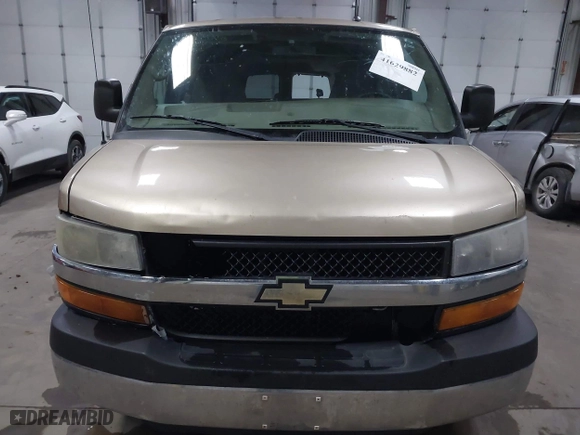 2012 Chevrolet Express Passenger 1LT with VIN 1GAZG1FAXC1127760, listed as a IAAI auction lot 41629882 with 311,110 mi miles. Bid and sale history available at carsss.com. Image 12.