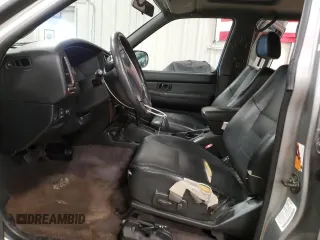 2001 Nissan Pathfinder LE z VIN JN8DR07Y11W530550, wystawiony jako Copart lot #56111345 z przebiegiem 226 649 mil mil oraz Czysty tytuł • Clean title. Historia ofert i sprzedaży dostępna na DreamBid. Obrazek 7.