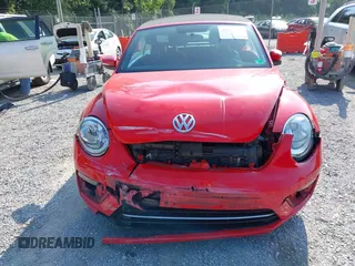 2019 Volkswagen Beetle S with VIN 3VW5DAAT7KM510898, listed as a IAAI auction lot 42567677 with Not provided miles and . Bid and sale history available at DreamBid. Image 11.