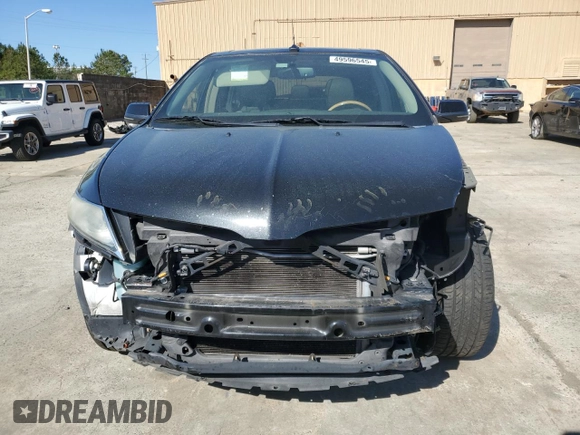 2013 Lincoln MKX z VIN 2LMDJ6JK2DBL03061, wystawiony jako Copart lot #49596545 z przebiegiem 183 933 mil mil oraz Szkoda całkowita • Salvage title. Historia ofert i sprzedaży dostępna na DreamBid. Obrazek 5.