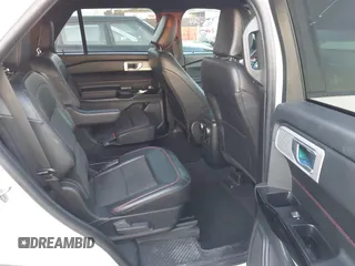 2023 Ford Explorer ST-Line with VIN 1FMSK7KH0PGA48562, listed as a IAAI auction lot 40530822 with 30,962 mi miles. Bid and sale history available at carsss.com. Image 8.