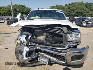 2021 Ram 2500 Big Horn z VIN 3C6UR5DJ3MG674384, wystawiony jako Copart lot #68220134 z przebiegiem 81 411 mil mil oraz Szkoda całkowita • Salvage title. Historia ofert i sprzedaży dostępna na DreamBid. Obrazek 5.