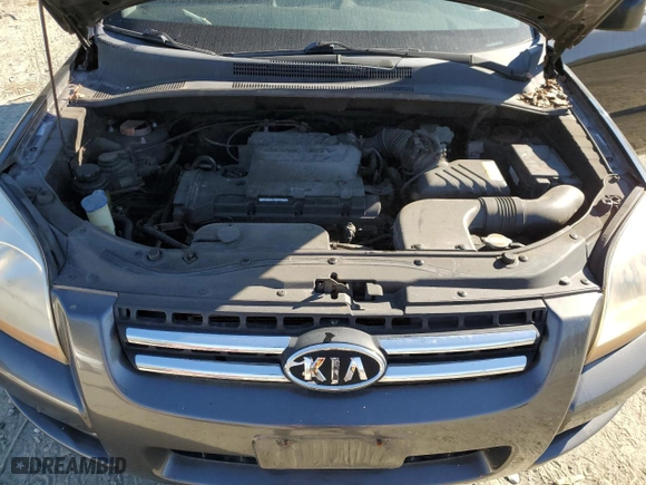 2008 Kia Sportage LX with VIN KNDJF724387517307, listed as a Copart auction lot 43701645 with 195,728 mi miles and Non Repairable. Bid and sale history available at carsss.com. Image 11.