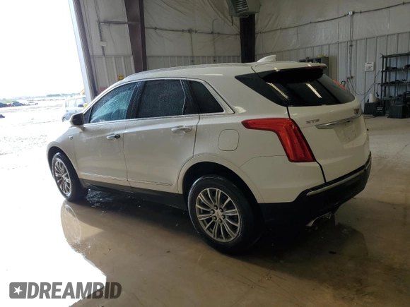 2017 Cadillac XT5 Luxury FWD z VIN 1GYKNBRS3HZ133587, wystawiony jako Copart lot #53570065 z przebiegiem 98 181 mil mil oraz Tytuł czysty. Historia ofert i sprzedaży dostępna na DreamBid. Obrazek 2.