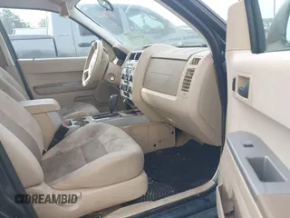 2008 Ford Escape XLT with VIN 1FMCU93148KC14236, listed as a IAAI auction lot 41846221 with 187,443 mi miles. Bid and sale history available at carsss.com. Image 5.