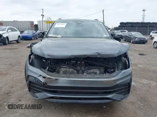 2024 Volkswagen Tiguan SE R-Line Black с VIN 3VV8B7AX7RM081396, выставлен на аукционе IAAI как лот 42079851 с пробегом 18 469 миль миль и . История ставок и продаж доступна на DreamBid. Изображение 11.