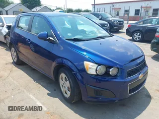 2014 Chevrolet Sonic LS with VIN 1G1JB6SH7E4225657, listed as a IAAI auction lot 42708767 with 60,209 mi miles and . Bid and sale history available at DreamBid. Image 1.