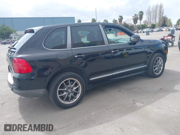 2006 Porsche Cayenne S z VIN WP1AB29P06LA69481, wystawiony jako IAAI lot #41923916 z przebiegiem 122 682 mil mil oraz . Historia ofert i sprzedaży dostępna na DreamBid. Obrazek 4.
