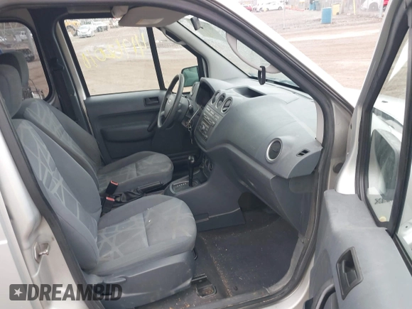 2010 Ford Transit Connect XLT z VIN NM0KS9BN0AT020410, wystawiony jako IAAI lot #41962010 z przebiegiem 253 627 mil mil oraz . Historia ofert i sprzedaży dostępna na DreamBid. Obrazek 5.