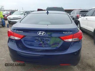 2013 Hyundai Elantra GLS z VIN 5NPDH4AE7DH161174, wystawiony jako IAAI lot #41785607 z przebiegiem 166 483 mil mil oraz . Historia ofert i sprzedaży dostępna na DreamBid. Obrazek 16.