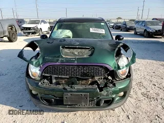 2014 MINI Clubman S z VIN WMWZG3C55ET800310, wystawiony jako Copart lot #74800274 z przebiegiem 97 378 mil mil oraz Szkoda całkowita • Salvage title. Historia ofert i sprzedaży dostępna na DreamBid. Obrazek 10.