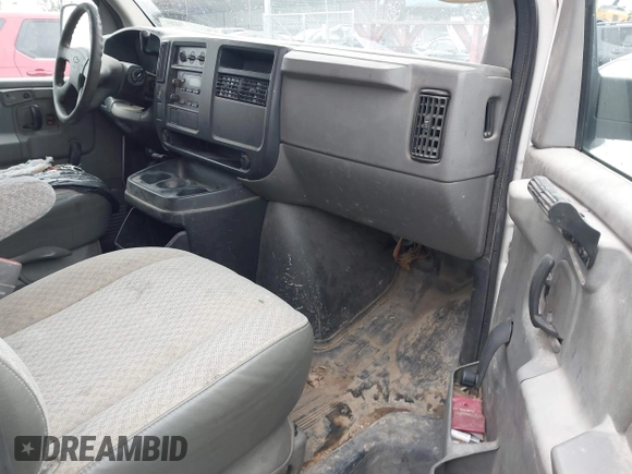 2003 Chevrolet Express Cargo with VIN 1GCGG25U331121265, listed as a IAAI auction lot 41945215 with 145,536 mi miles and . Bid and sale history available at DreamBid. Image 5.