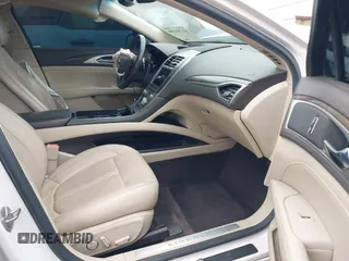 2017 Lincoln MKZ Reserve z VIN 3LN6L5E9XHR619962, wystawiony jako IAAI lot #41791188 z przebiegiem 143 955 mil mil oraz . Historia ofert i sprzedaży dostępna na DreamBid. Obrazek 5.