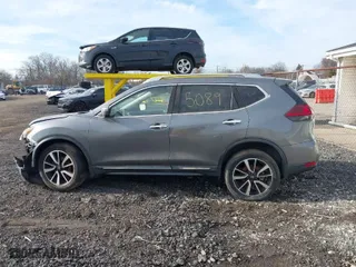 2019 Nissan Rogue SV with VIN 5N1AT2MVXKC733473, listed as a IAAI auction lot 41585089 with 83,494 mi miles. Bid and sale history available at carsss.com. Image 14.