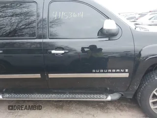 2008 Chevrolet Suburban 2LT with VIN 3GNFK16388G160010, listed as a IAAI auction lot 41153614 with 209,870 mi miles and . Bid and sale history available at DreamBid. Image 13.
