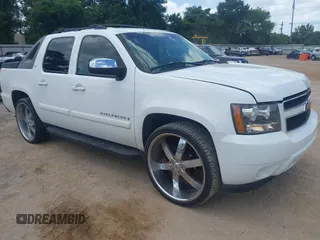 2007 Chevrolet Avalanche LTZ with VIN 3GNEC12047G306471, listed as a IAAI auction lot 42588844 with 216,509 mi miles and . Bid and sale history available at DreamBid. Image 1.