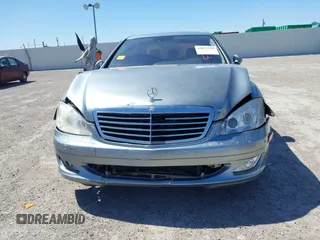 2007 Mercedes-Benz S 550 with VIN WDDNG71X87A070944, listed as a IAAI auction lot 41827529 with 267,847 mi miles and . Bid and sale history available at carsss.com. Image 6.