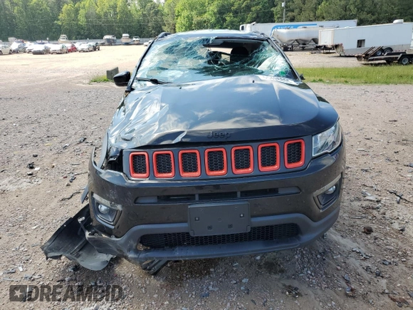 2019 Jeep Compass Altitude with VIN 3C4NJDBB1KT781349, listed as a Copart auction lot 55498805 with 40,365 mi miles and Salvage title. Bid and sale history available at DreamBid. Image 5.