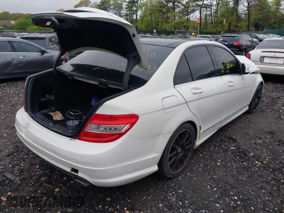 2008 Mercedes-Benz C 300 Sport with VIN WDDGF81X28F058360, listed as a IAAI auction lot 42199341 with Not provided miles and . Bid and sale history available at DreamBid. Image 4.