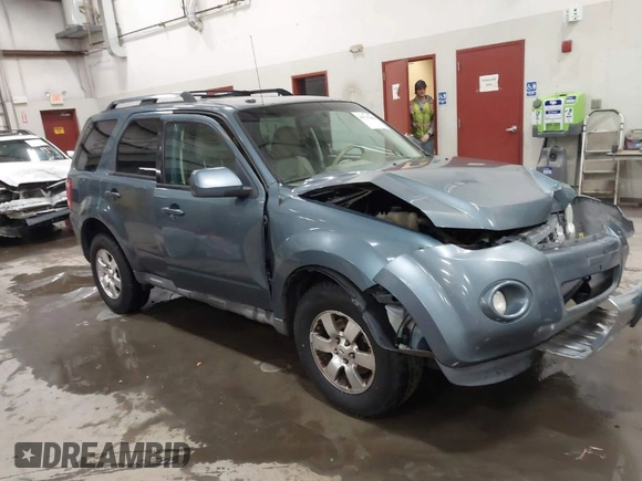 2012 Ford Escape Limited with VIN 1FMCU0E71CKB83274, listed as a IAAI auction lot 41737496 with 175,661 mi miles. Bid and sale history available at carsss.com. Image 1.