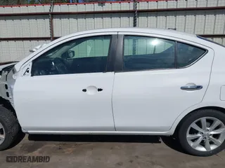 2017 Nissan Versa Sedan SV with VIN 3N1CN7AP9HL869944, listed as a IAAI auction lot 41829971 with 81,825 mi miles. Bid and sale history available at carsss.com. Image 15.