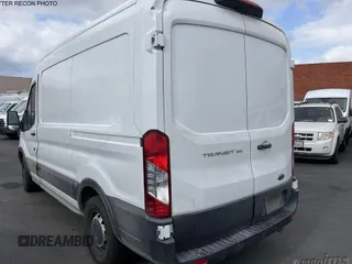2019 Ford Transit с VIN 1FTYE1CM4KKA82234, выставлен на аукционе IAAI как лот 42545078 с пробегом 125 188 миль миль и . История ставок и продаж доступна на DreamBid. Изображение 8.
