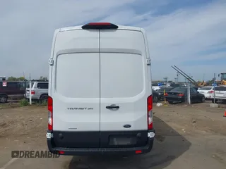 2022 Ford Transit Cargo with VIN 1FTBW3XG9NKA84214, listed as a IAAI auction lot 42033413 with 6,746 mi miles and . Bid and sale history available at DreamBid. Image 17.