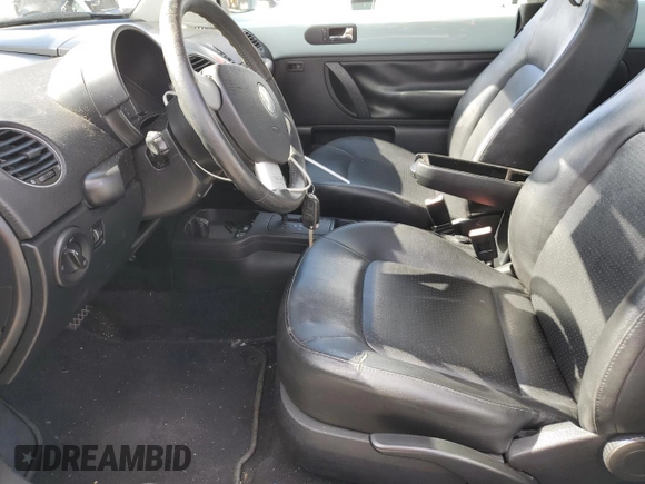2010 Volkswagen Beetle with VIN 3VWRW3AG0AM022062, listed as a Copart auction lot 79845404 with Not provided miles and Salvage title. Bid and sale history available at DreamBid. Image 7.