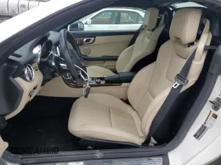 2018 Mercedes-Benz SLC 300 z VIN WDDPK3JA9JF151537, wystawiony jako Copart lot #45756115 z przebiegiem 43 123 mil mil oraz Szkoda całkowita • Salvage title. Historia ofert i sprzedaży dostępna na DreamBid. Obrazek 7.