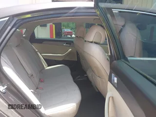 2016 Hyundai Sonata SE z VIN 5NPE24AF6GH276416, wystawiony jako IAAI lot #42483029 z przebiegiem 91 631 mil mil oraz . Historia ofert i sprzedaży dostępna na DreamBid. Obrazek 8.