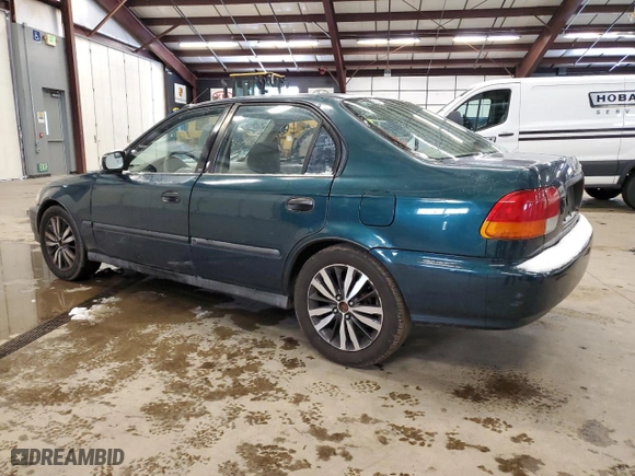 1996 Honda Civic DX with VIN 1HGEJ6625TL024927, listed as a Copart auction lot 44312075 with 132,594 mi miles and Salvage Title. Bid and sale history available at carsss.com. Image 2.