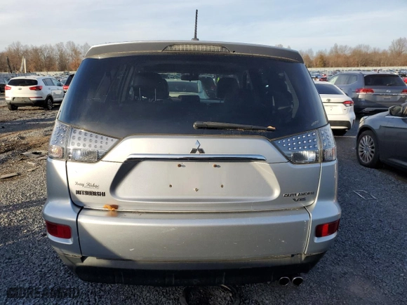 2010 Mitsubishi Outlander GT with VIN JA4JT5AX2AZ017197, listed as a Copart auction lot 82474664 with 116,954 mi miles and Clean Title. Bid and sale history available at carsss.com. Image 6.