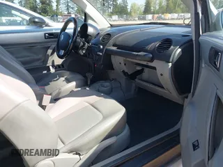 2003 Volkswagen Beetle GLS with VIN 3VWCK21YX3M303714, listed as a IAAI auction lot 42098719 with 174,152 mi miles and . Bid and sale history available at DreamBid. Image 5.
