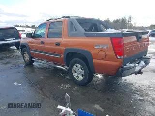 2004 Chevrolet Avalanche Z71 with VIN 3GNEK12T14G252474, listed as a IAAI auction lot 41492173 with 216,898 mi miles. Bid and sale history available at carsss.com. Image 3.