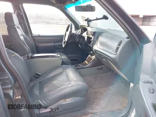 1997 Ford Explorer XL с VIN 1FMDU32E1VUC26561, выставлен на аукционе IAAI как лот 41541334 с пробегом 330 740 миль миль и . История ставок и продаж доступна на DreamBid. Изображение 5.