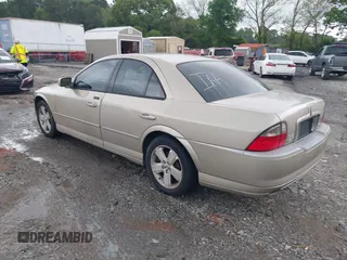 2006 Lincoln LS Sport z VIN 1LNFM87A76Y630728, wystawiony jako IAAI lot #42083721 z przebiegiem Nie podano mil oraz . Historia ofert i sprzedaży dostępna na DreamBid. Obrazek 3.
